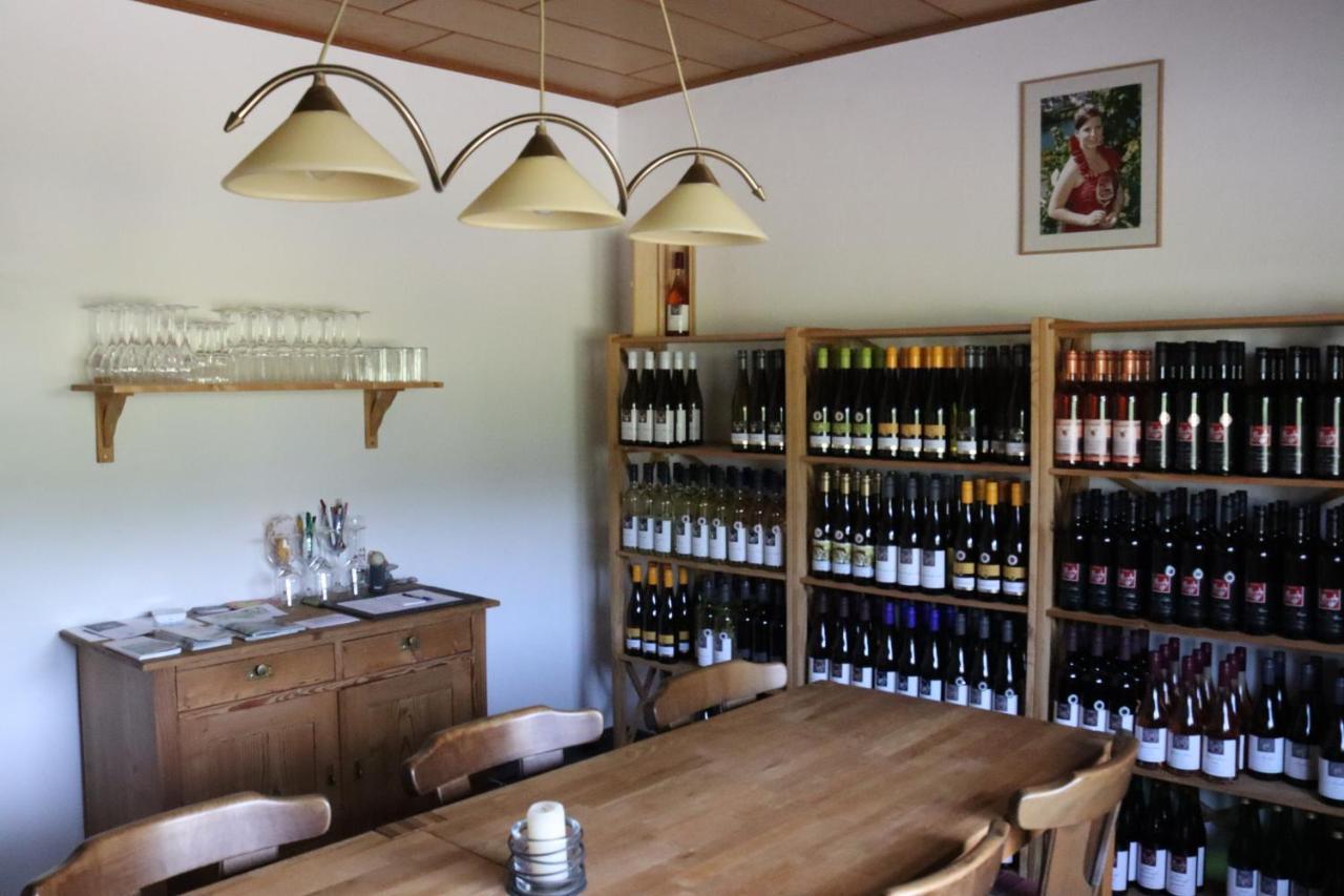 Weingut Und Gaestehaus Wolfgang Beth Kinheim エクステリア 写真